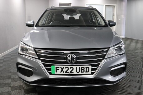 MG MG5 EXCLUSIVE 2