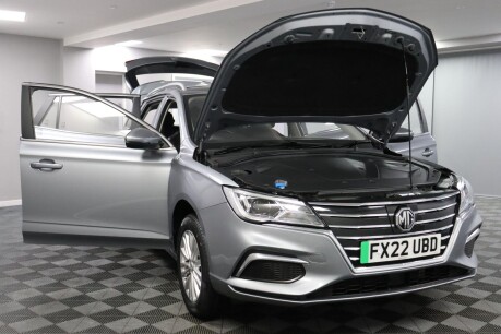 MG MG5 EXCLUSIVE 15