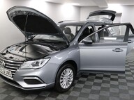 MG MG5 EXCLUSIVE 16