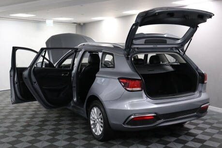 MG MG5 EXCLUSIVE 21