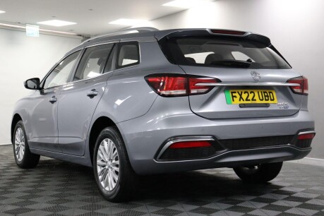 MG MG5 EXCLUSIVE 22
