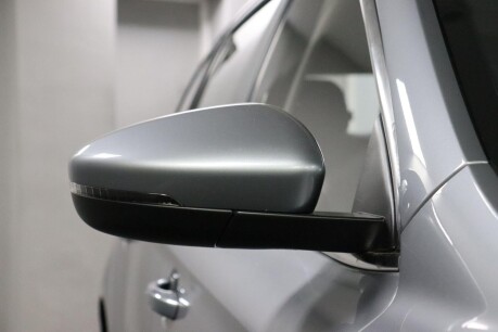 MG MG5 EXCLUSIVE 33