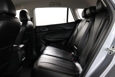 MG MG5 EXCLUSIVE 42