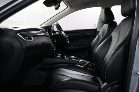 MG MG5 EXCLUSIVE 43
