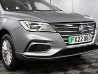 MG MG5 EXCLUSIVE 25