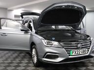 MG MG5 EXCLUSIVE 16
