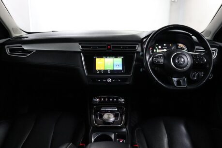 MG MG5 EXCLUSIVE 42