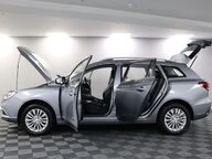 MG MG5 EXCLUSIVE 5