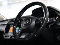 MG MG5 EXCLUSIVE 13