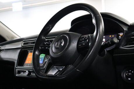 MG MG5 EXCLUSIVE 13