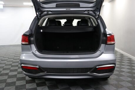 MG MG5 EXCLUSIVE 15