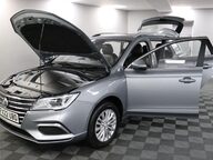 MG MG5 EXCLUSIVE 17