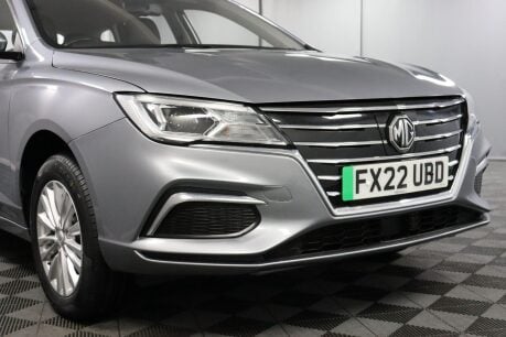MG MG5 EXCLUSIVE 8