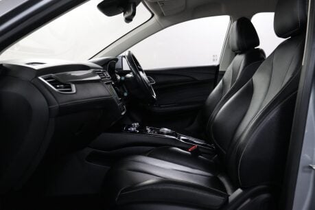 MG MG5 EXCLUSIVE 36
