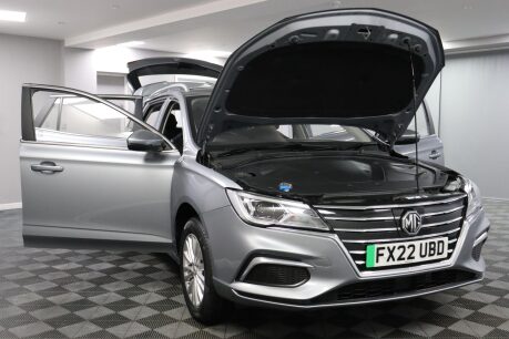 MG MG5 EXCLUSIVE 6
