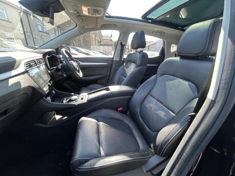 MG ZS EXCLUSIVE 17