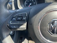 MG ZS EXCLUSIVE 12