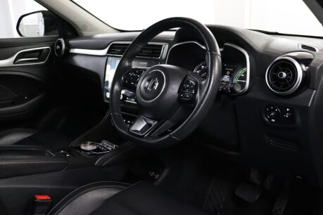 MG ZS EXCLUSIVE 4