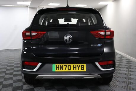 MG ZS EXCLUSIVE 9