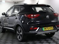MG ZS EXCLUSIVE 11