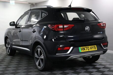 MG ZS EXCLUSIVE 11
