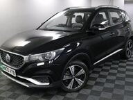 MG ZS EXCLUSIVE 21