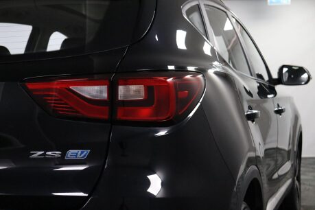 MG ZS EXCLUSIVE 24