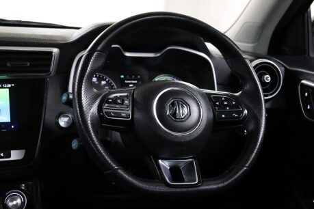 MG ZS EXCLUSIVE 47