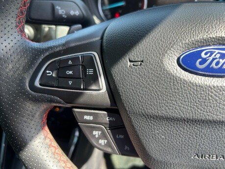 Ford Ecosport ST-LINE 12