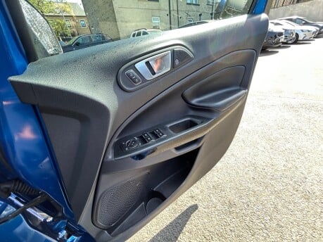 Ford Ecosport ST-LINE 14