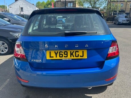Skoda Fabia COLOUR EDITION MPI 6