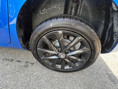 Skoda Fabia COLOUR EDITION MPI 15