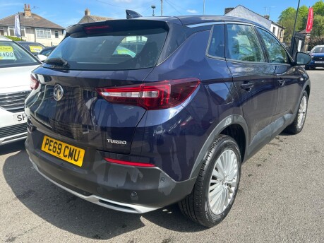 Vauxhall Grandland X TECH LINE NAV S/S 8