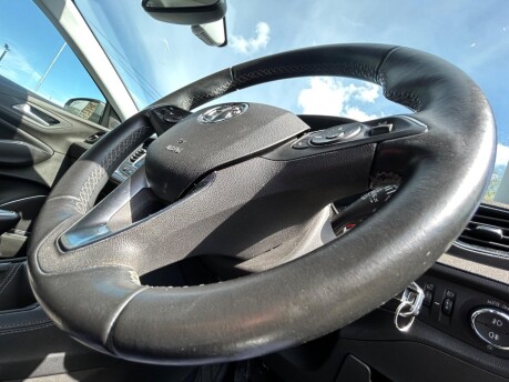 Vauxhall Grandland X TECH LINE NAV S/S 18