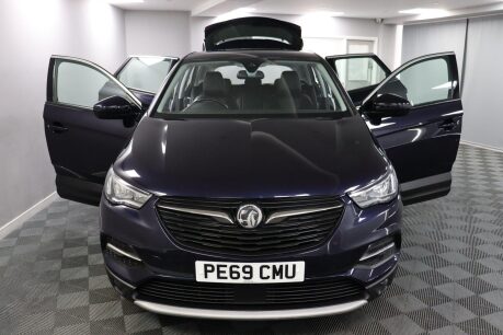 Vauxhall Grandland X TECH LINE NAV S/S 8