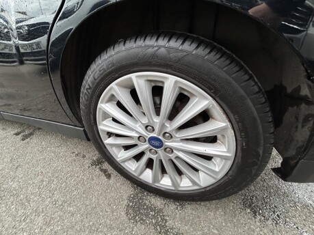 Ford C-Max TITANIUM 15