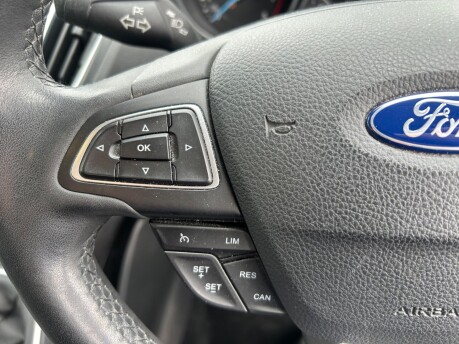 Ford C-Max TITANIUM 12