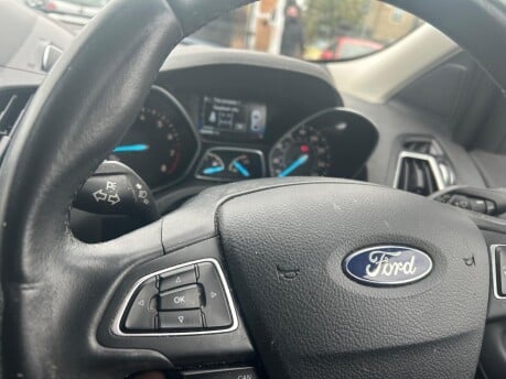 Ford Kuga TITANIUM 12