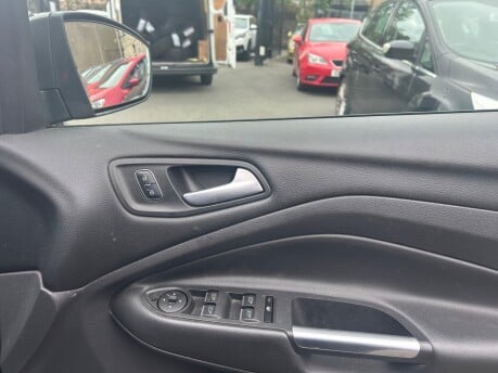 Ford Kuga TITANIUM 14