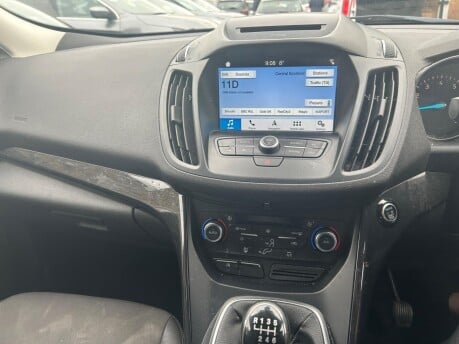 Ford Kuga TITANIUM 16