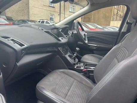 Ford Kuga TITANIUM 17