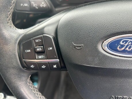 Ford Fiesta ZETEC 12