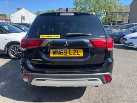 Mitsubishi Outlander DESIGN 6