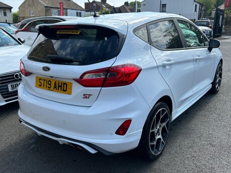 Ford Fiesta ST-2 8