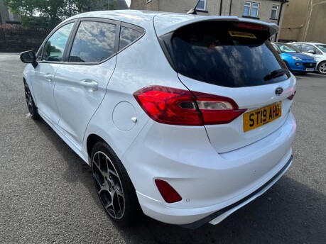 Ford Fiesta ST-2 5