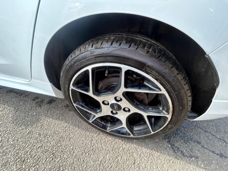 Ford Fiesta ST-2 15