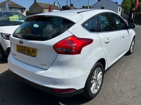 Ford Focus ZETEC 8