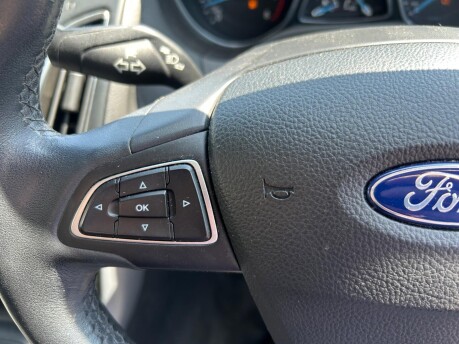 Ford Focus ZETEC 12