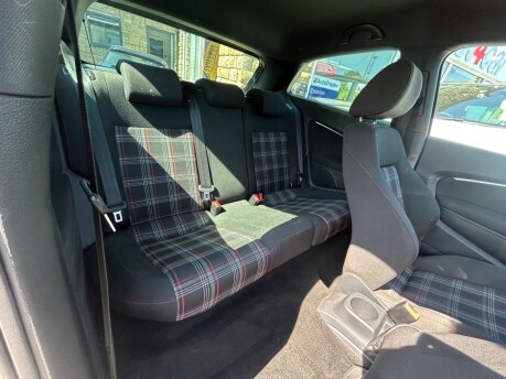 Volkswagen Polo GTI 10