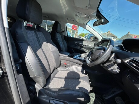 Peugeot 3008 BLUEHDI S/S ALLURE 9